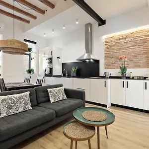 Poble Sec Charming Appartement