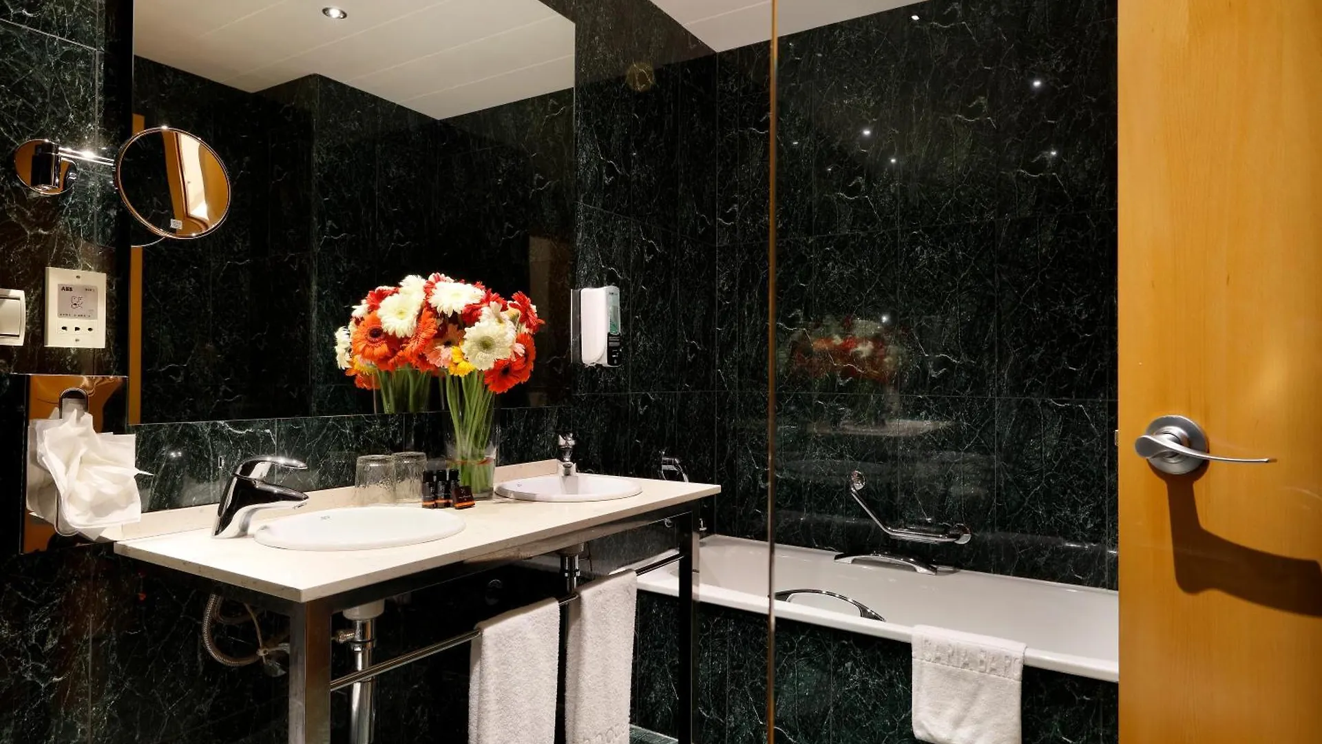 Hotel Sb Icaria Barcelona